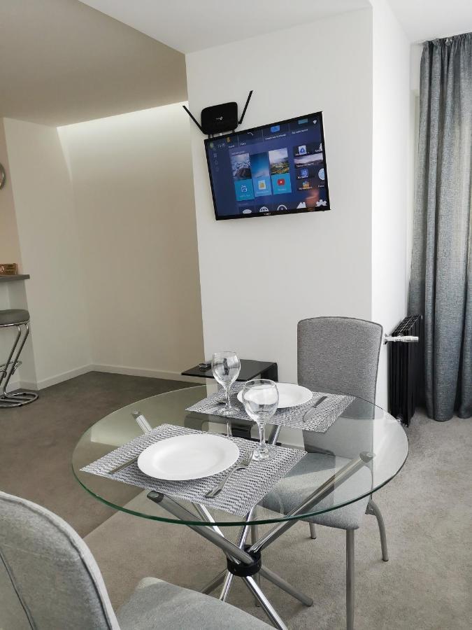 Stylish Riverside Apartments In Riviera Complex 니콜라예프 외부 사진