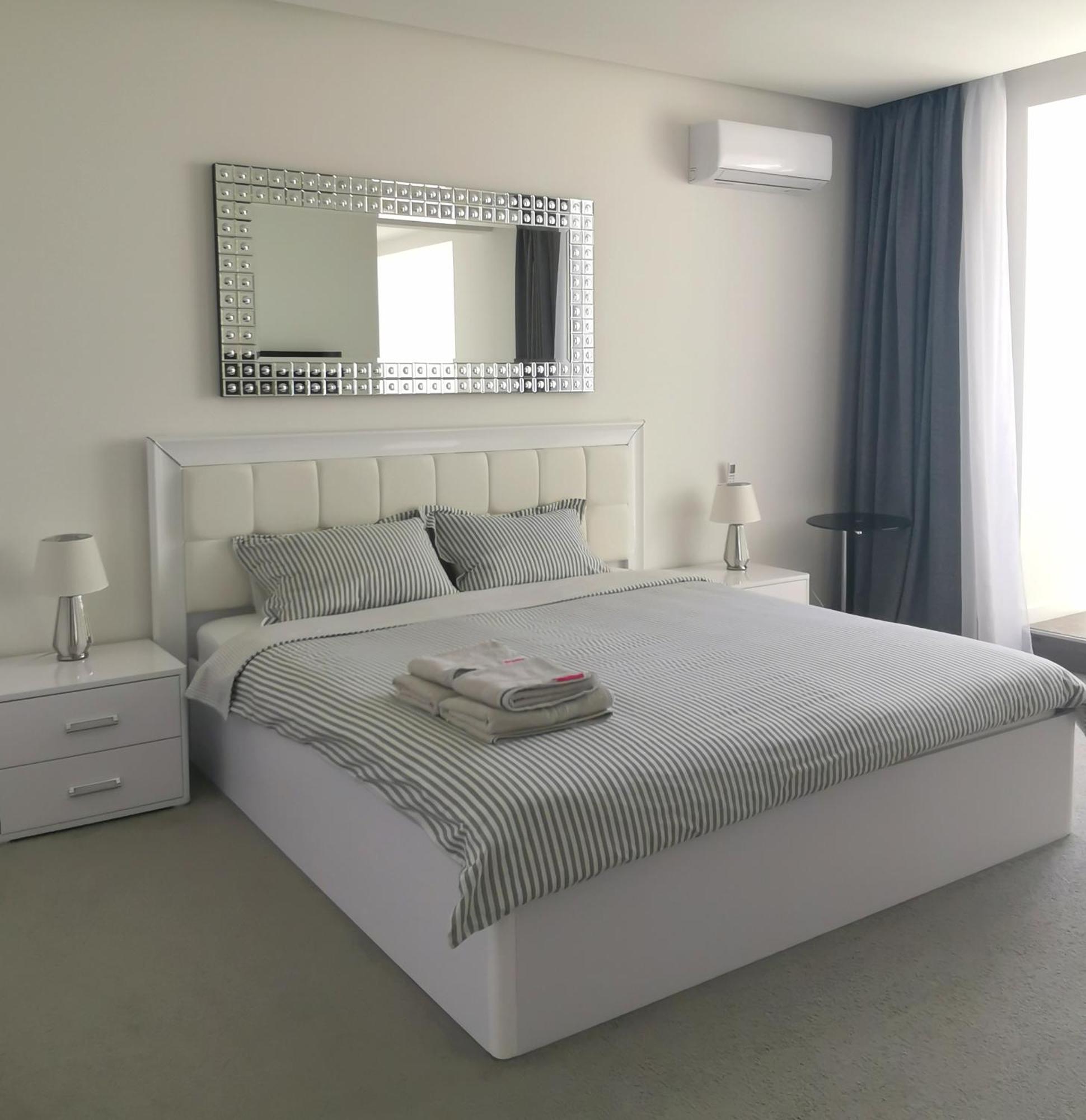 Stylish Riverside Apartments In Riviera Complex 니콜라예프 외부 사진